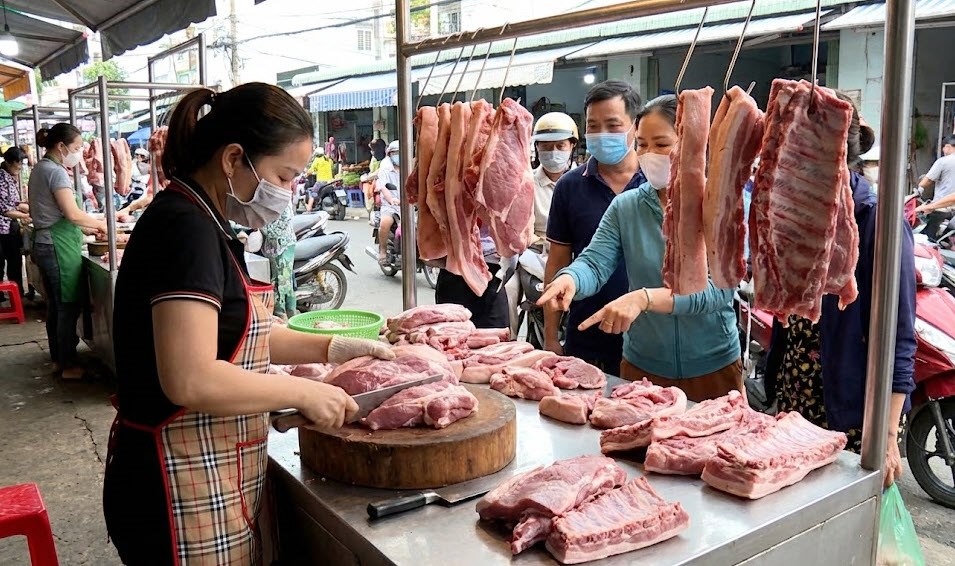 Giá heo hơi hôm nay 30.12: Biến động trái chiều ở 3 miền - ảnh 1