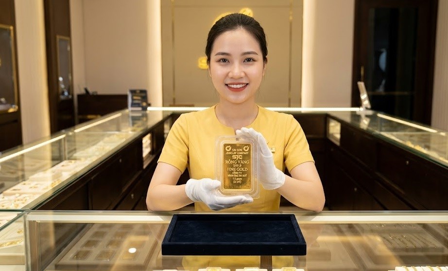 Giá vàng hôm nay 17.5: Thế giới đi ngang, trong nước tiếp tục hạ nhiệt - ảnh 1