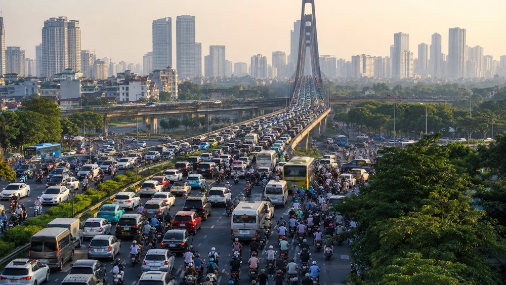 Giao thông Hà Nội sáng 3.9: Cầu Vĩnh Tuy ùn tới giữa cầu - ảnh 1