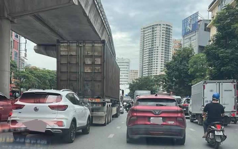 Giao thông Hà Nội sáng 10.9: Vành đai 3 ùn nhiều đoạn, Cổ Linh tắc từ sớm - ảnh 1