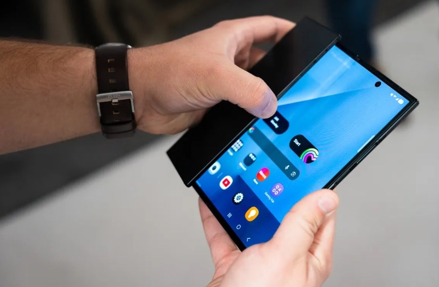Samsung có thể đẩy sớm Galaxy Z TriFold 2 sau màn ra mắt iPhone Duo - ảnh 1