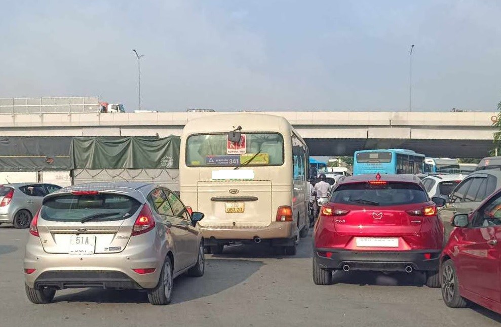 Giao thông Hà Nội sáng 29.10: Âu Cơ, đường Láng đông chậm - ảnh 1