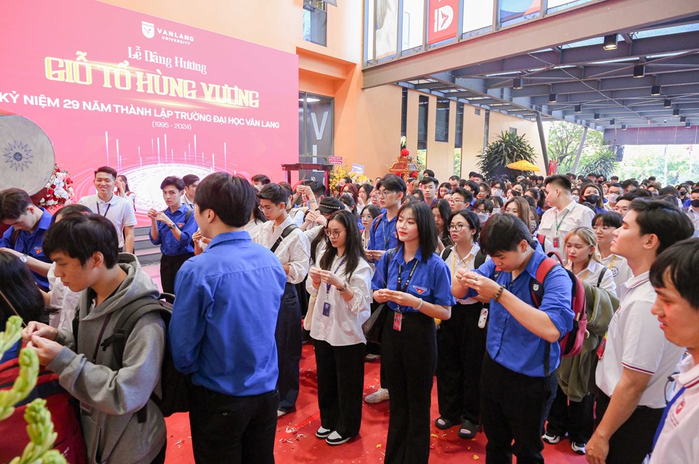 Việc hiểu rõ cội nguồn, bản sắc văn hóa dân tộc là cái nôi nuôi dưỡng tâm hồn người trẻ - ảnh 4