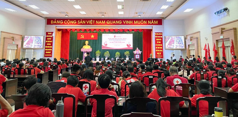 Khai mạc Hành trình đỏ “Kết nối dòng máu Việt” năm 2024 - ảnh 1