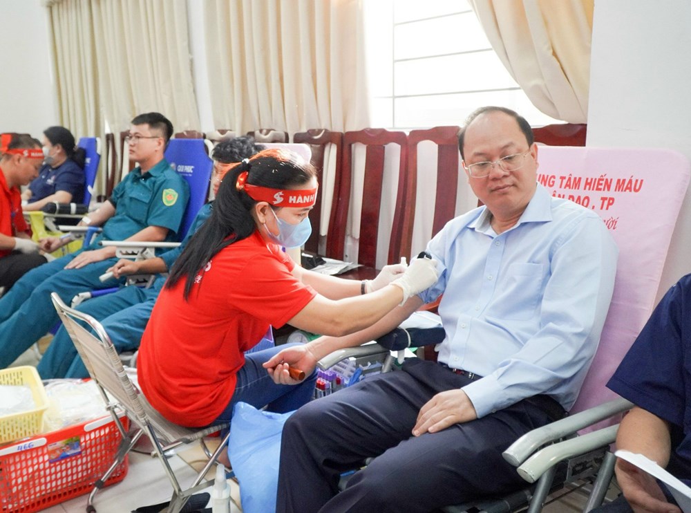 Khai mạc Hành trình đỏ “Kết nối dòng máu Việt” năm 2024 - ảnh 3