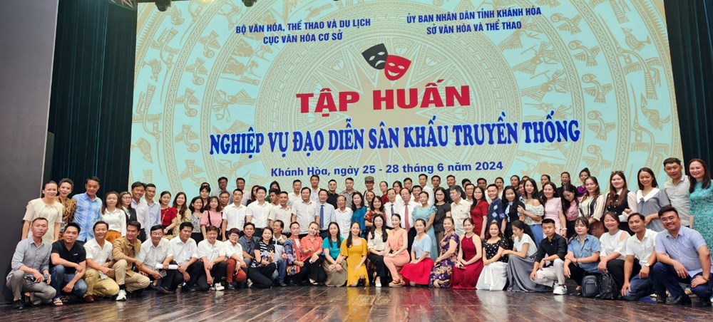 Tập huấn nghiệp vụ đạo diễn sân khấu truyền thống - ảnh 1