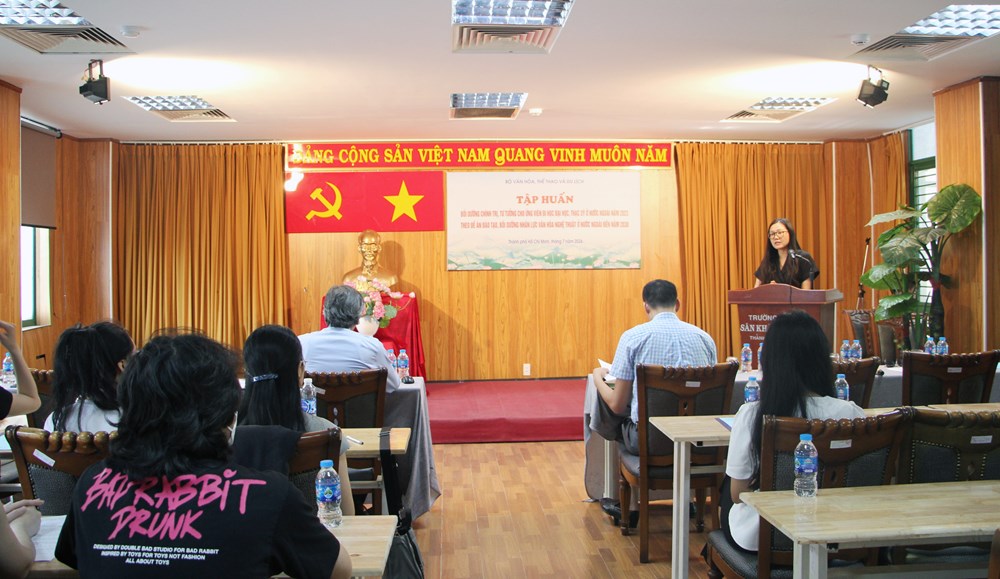 Tập huấn bồi dưỡng chính trị, tư tưởng cho ứng viên đi học nước ngoài lĩnh vực văn hóa-nghệ thuật - ảnh 3