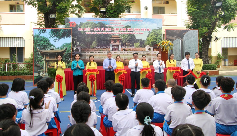 Triển lãm giới thiệu tinh hoa Đạo học Việt Nam đến với học sinh TP.HCM - ảnh 1