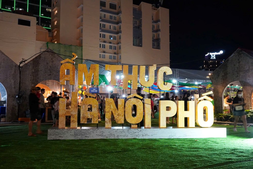 Thưởng lãm phố nghề, làng nghề cùng tinh hoa ẩm thực Hà Nội tại Thành phố mang tên Bác - ảnh 1
