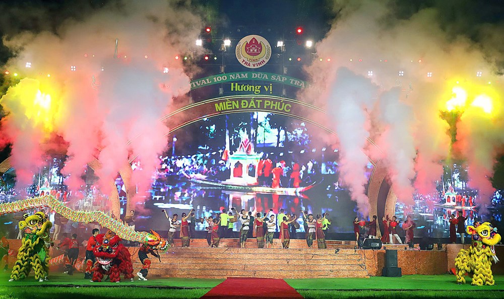 Festival 100 năm Dừa sáp Trà Vinh “Hương vị miền đất phúc” - ảnh 1