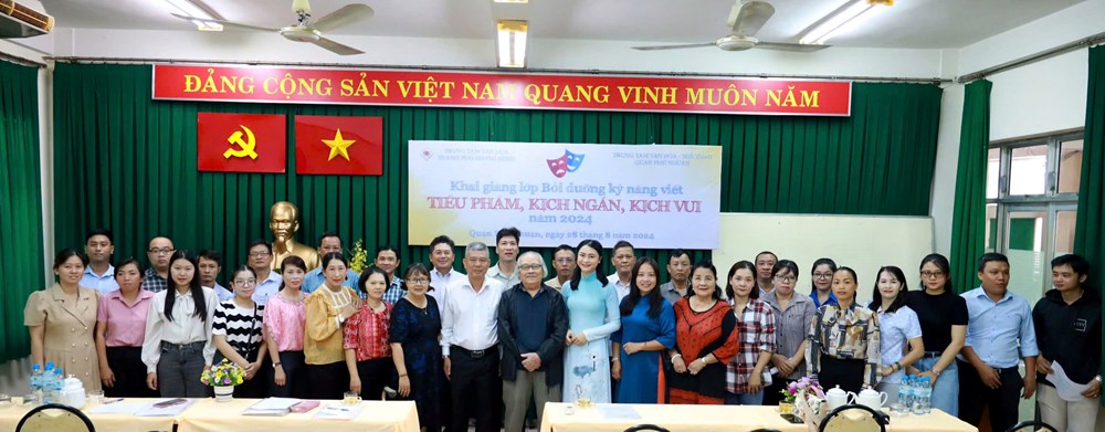 Bồi dưỡng miễn phí kỹ năng viết tiểu phẩm, kịch ngắn, kịch vui năm 2024 - ảnh 1
