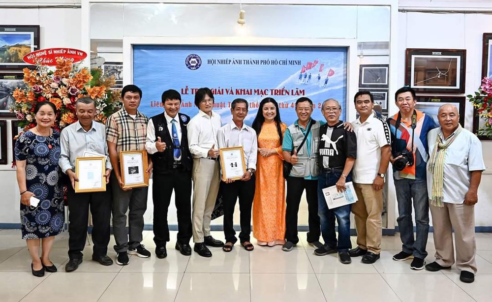 Gần 3.000 tác phẩm tham dự Liên hoan ảnh nghệ thuật truyền thống TP.HCM năm 2024 - ảnh 1