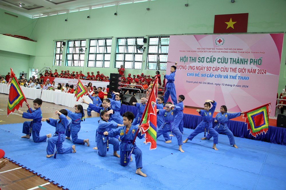 TP.HCM kỷ niệm Ngày Sơ cấp cứu thế giới 2024 - ảnh 1