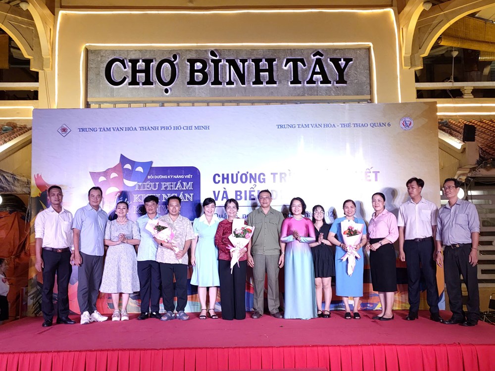 Bế giảng lớp “Bồi dưỡng kỹ năng viết tiểu phẩm, kịch ngắn, kịch vui”năm 2024 - ảnh 2