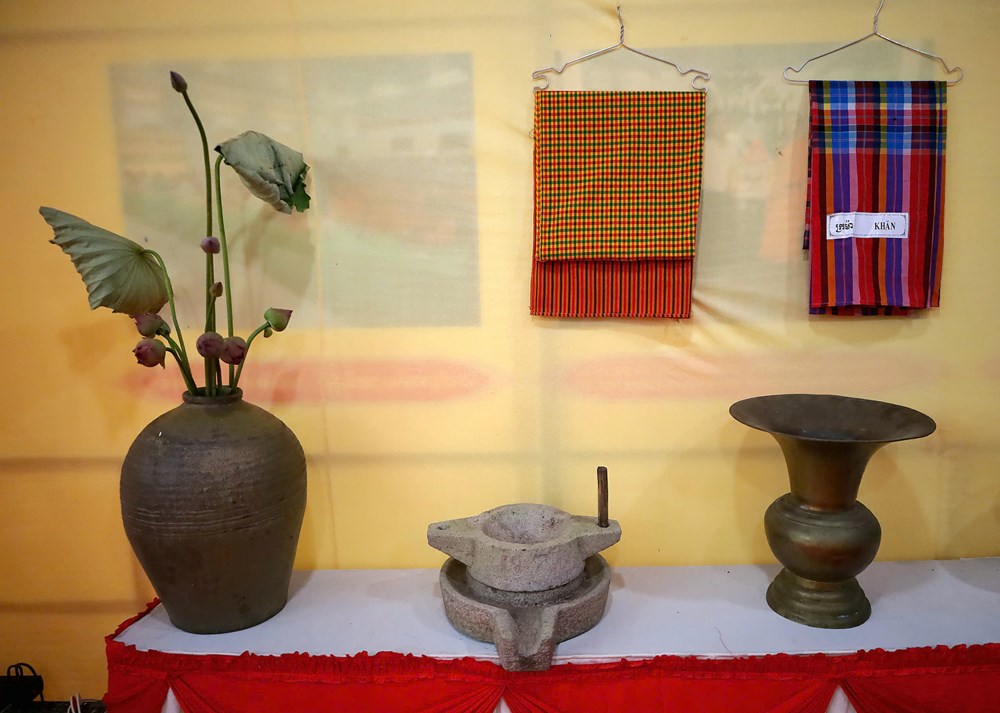 Triển lãm các sản phẩm đặc trưng của đồng bào dân tộc Khmer - ảnh 8