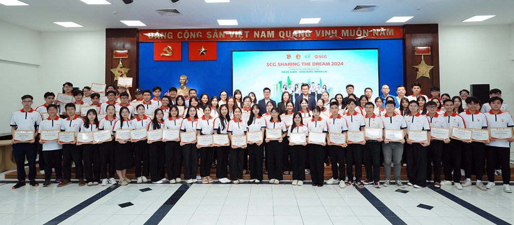 Trao 74 suất học bổng SCG tặng sinh viên khu vực phía Nam - ảnh 1