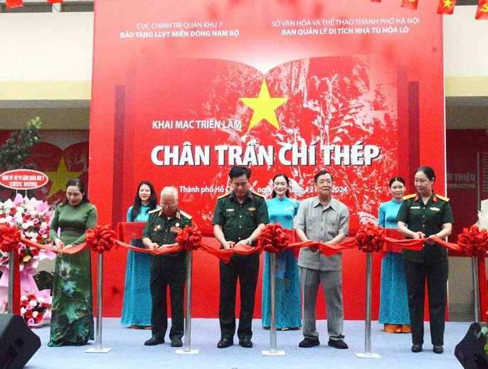 Triển lãm “Chân trần chí thép” chào mừng 80 năm Ngày thành lập Quân đội nhân dân Việt Nam - ảnh 1
