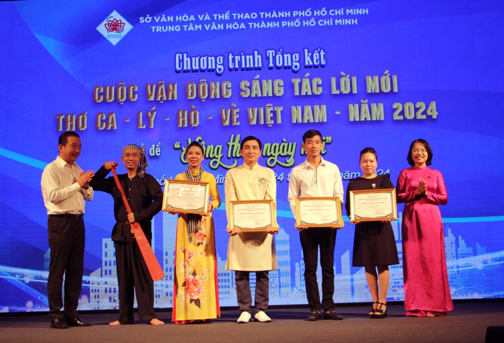 Trao giải CVĐ sáng tác Thơ ca - lý - hò - vè năm 2024 - ảnh 4