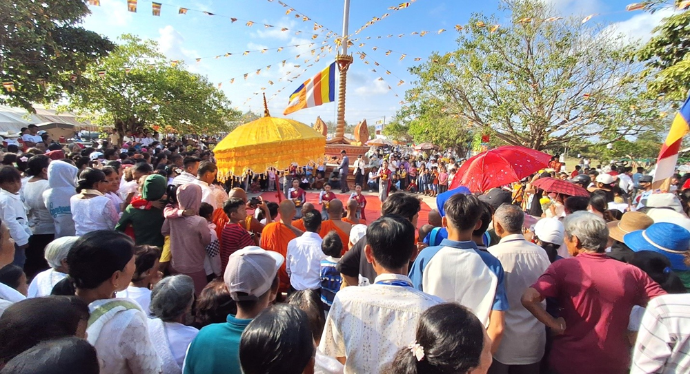 Chroi Rum Chek Festival of the Khmer people is included in the List of National Intangible Cultural Heritage - photo 2