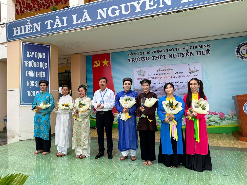 12 năm gắn kết học sinh với sân khấu truyền thống - ảnh 3