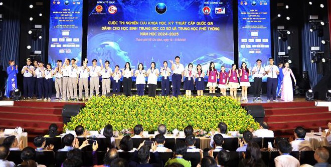 Hơn 400 học sinh trung học tham gia cuộc thi nghiên cứu khoa học, kỹ thuật quốc gia - ảnh 2