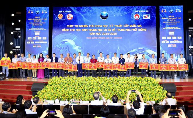 Hơn 400 học sinh trung học tham gia cuộc thi nghiên cứu khoa học, kỹ thuật quốc gia - ảnh 1