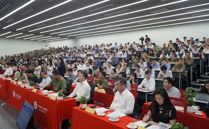 Hội nghị - tập huấn quy chế Kỳ thi tốt nghiệp THPT năm 2025 - ảnh 2