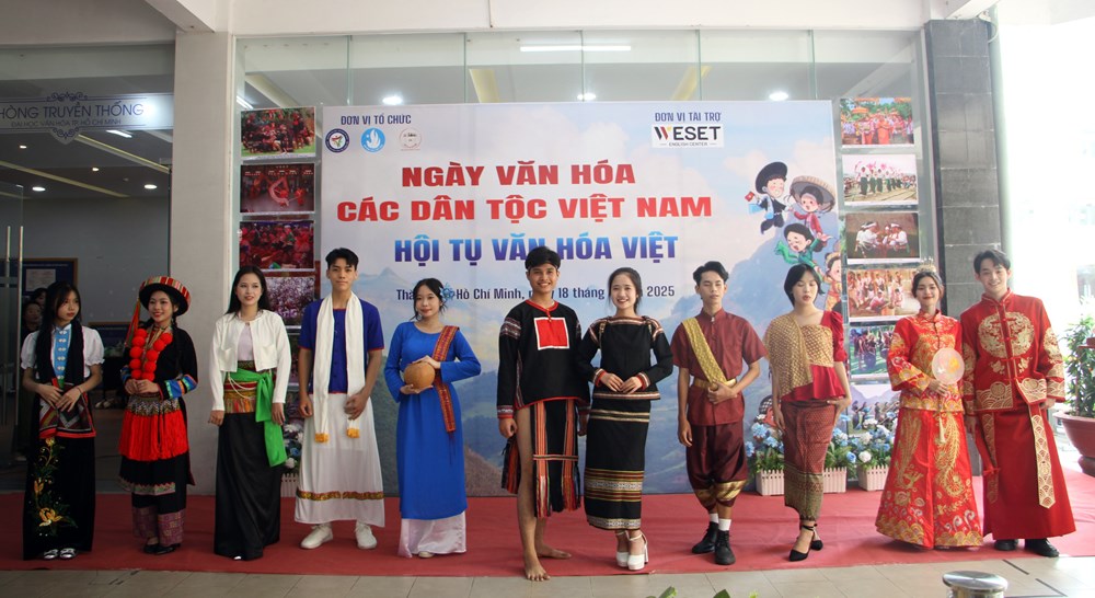 Ngày văn hoá các dân tộc Việt Nam “Hội tụ văn hoá Việt” - ảnh 1