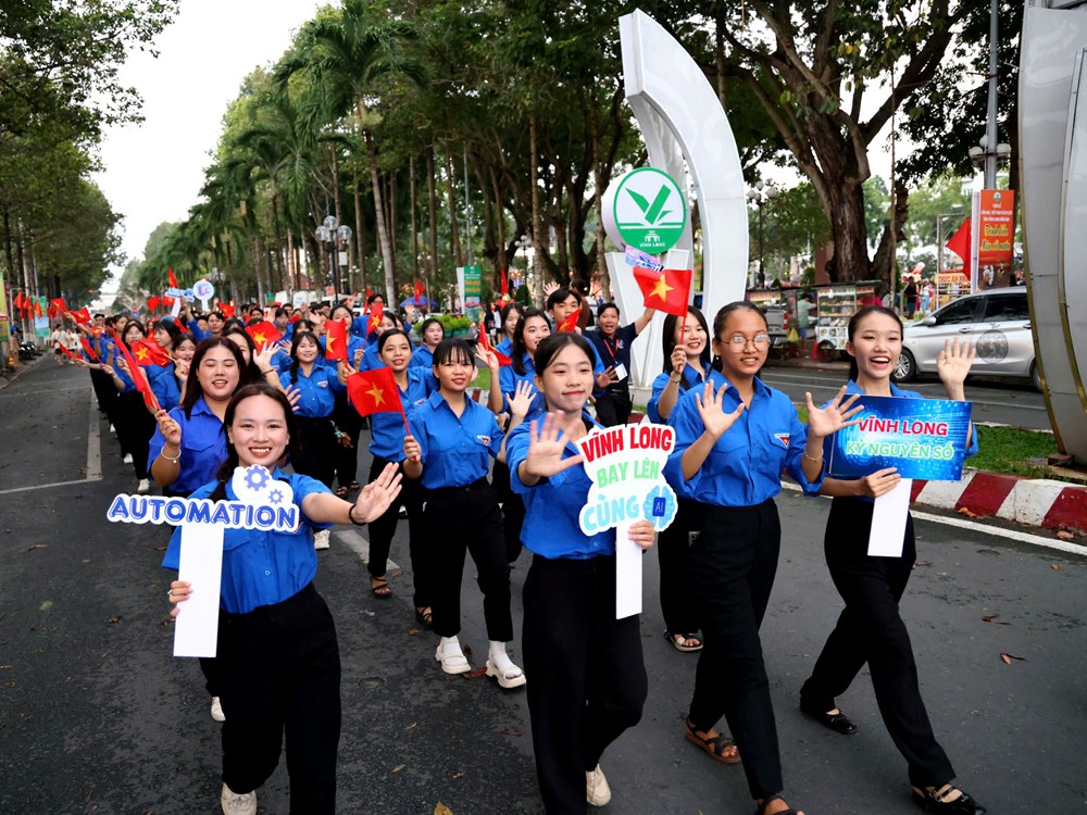 Sắc màu hội tụ - ảnh 12