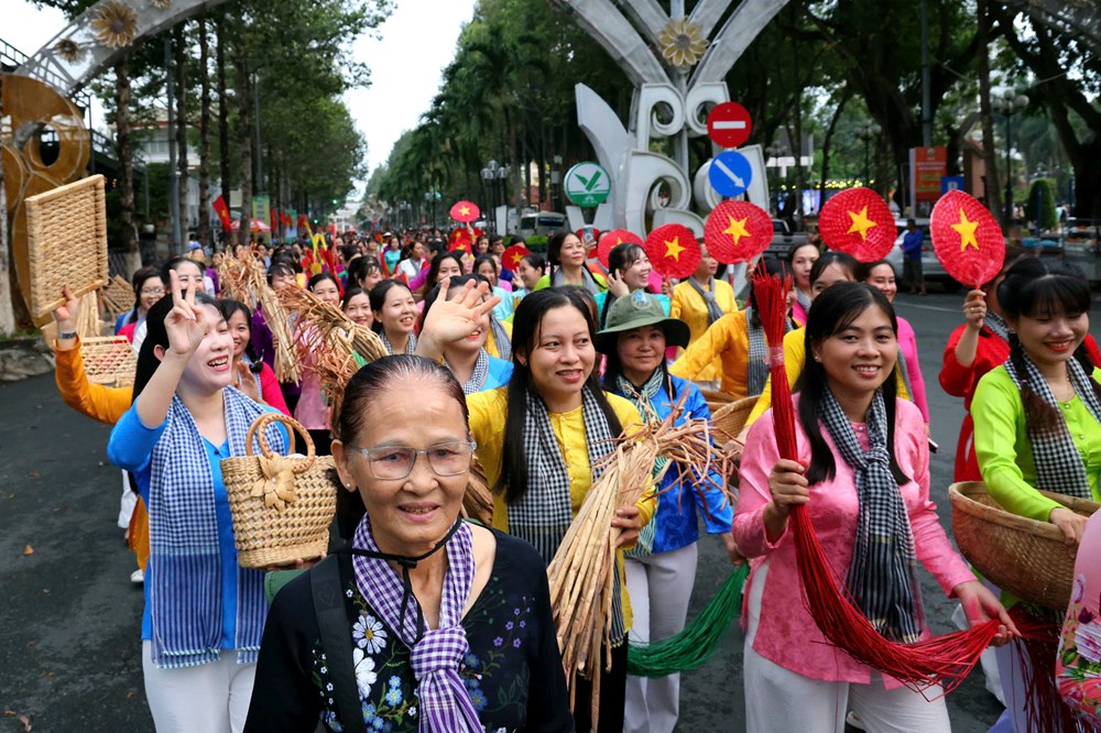 Sắc màu hội tụ - ảnh 4