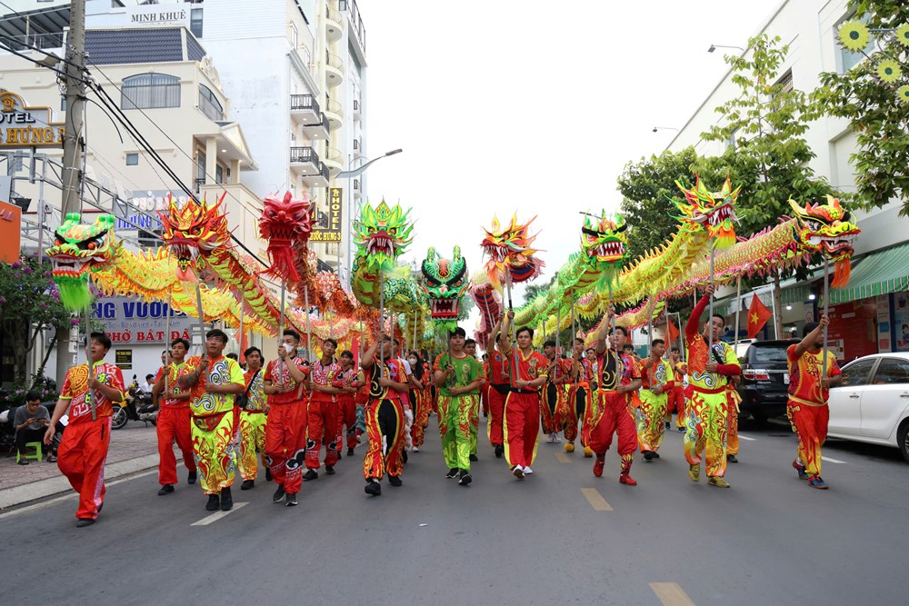 Sắc màu hội tụ - ảnh 1
