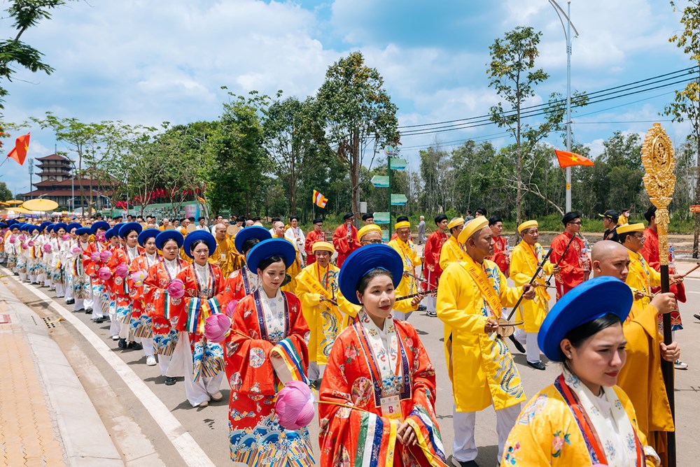 Giới thiệu hình ảnh Việt Nam yêu chuộng hòa bình, đoàn kết và hòa hợp - ảnh 7