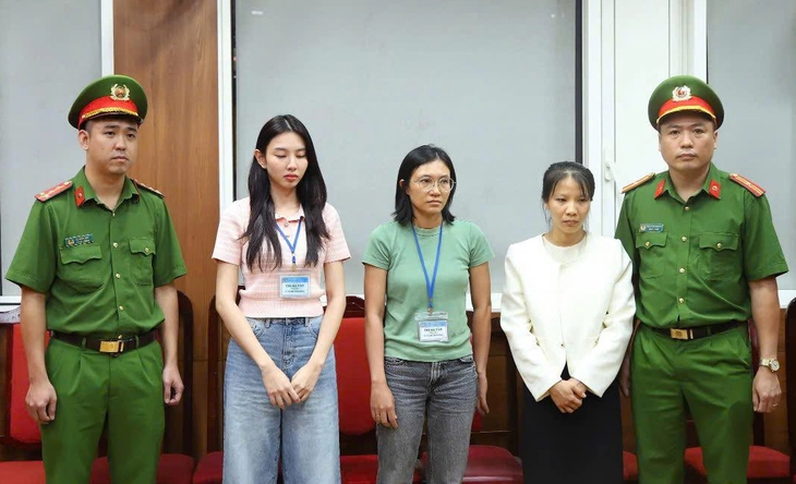 Hoa hậu Thùy Tiên bị khởi tố, bắt tạm giam vì liên quan vụ án lừa dối khách hàng - ảnh 1