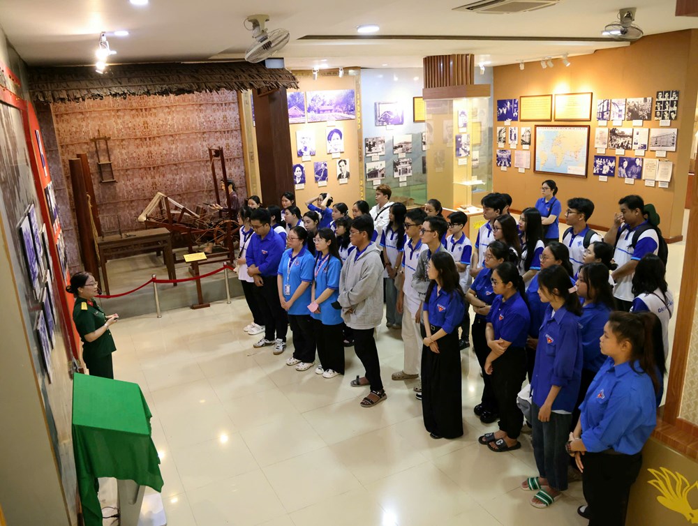 Tuổi trẻ Cần Thơ học tập và làm theo gương Bác Hồ - ảnh 8