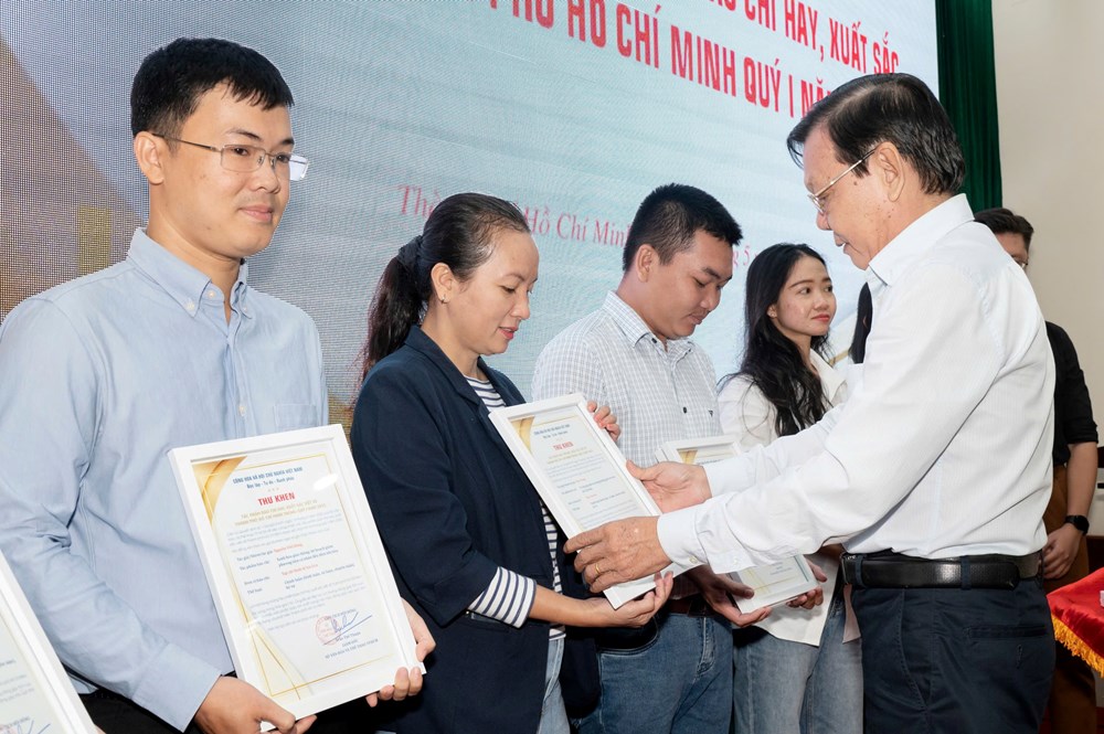 Báo Văn Hoá được trao hỗ trợ tác phẩm báo chí hay, xuất sắc về TP.HCM - ảnh 2
