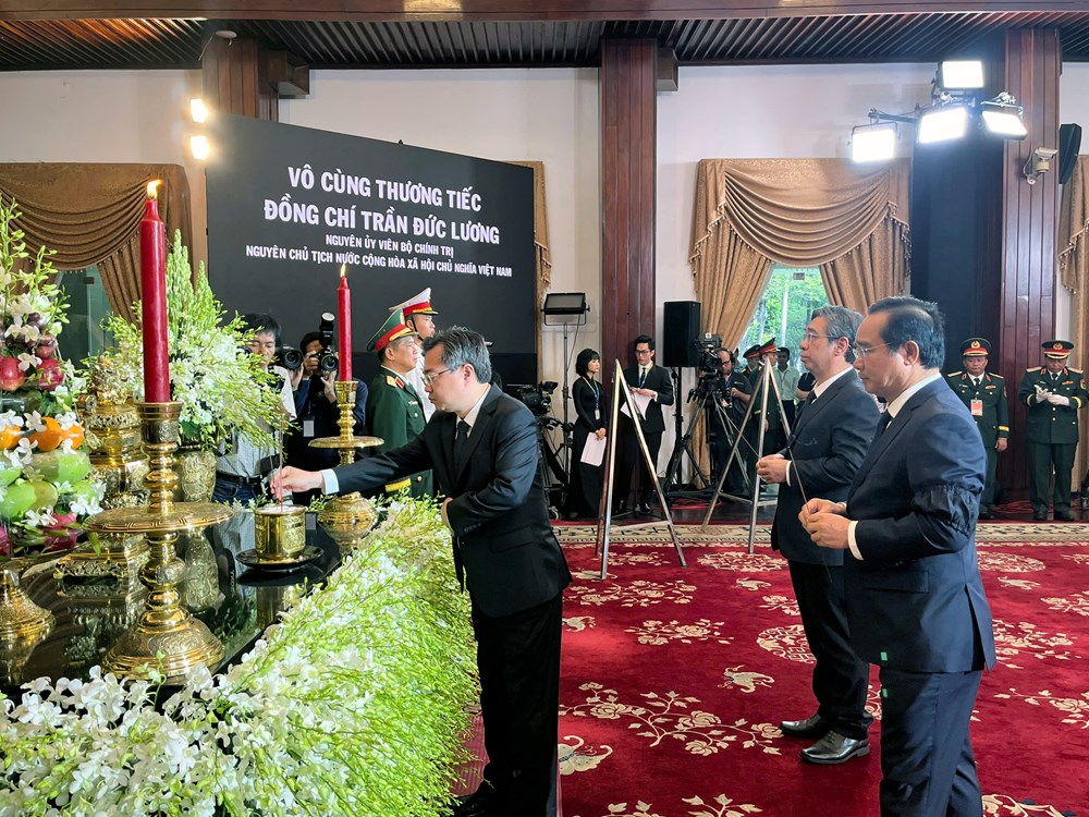 TP.HCM tổ chức trọng thể Lễ viếng nguyên Chủ tịch nước Trần Đức Lương - ảnh 6