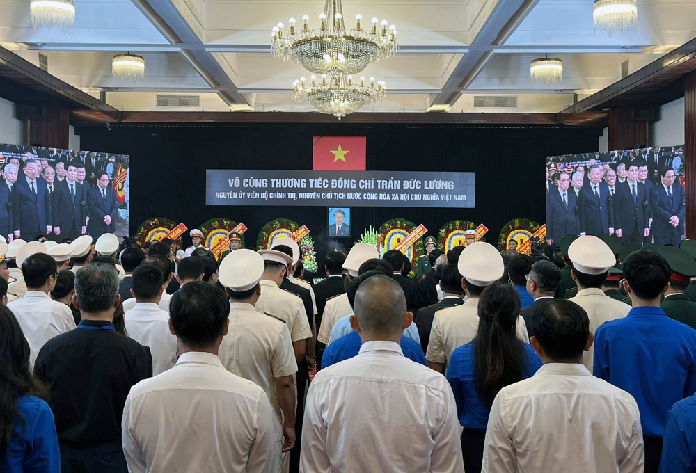 TP.HCM tổ chức trọng thể Lễ viếng nguyên Chủ tịch nước Trần Đức Lương - ảnh 1