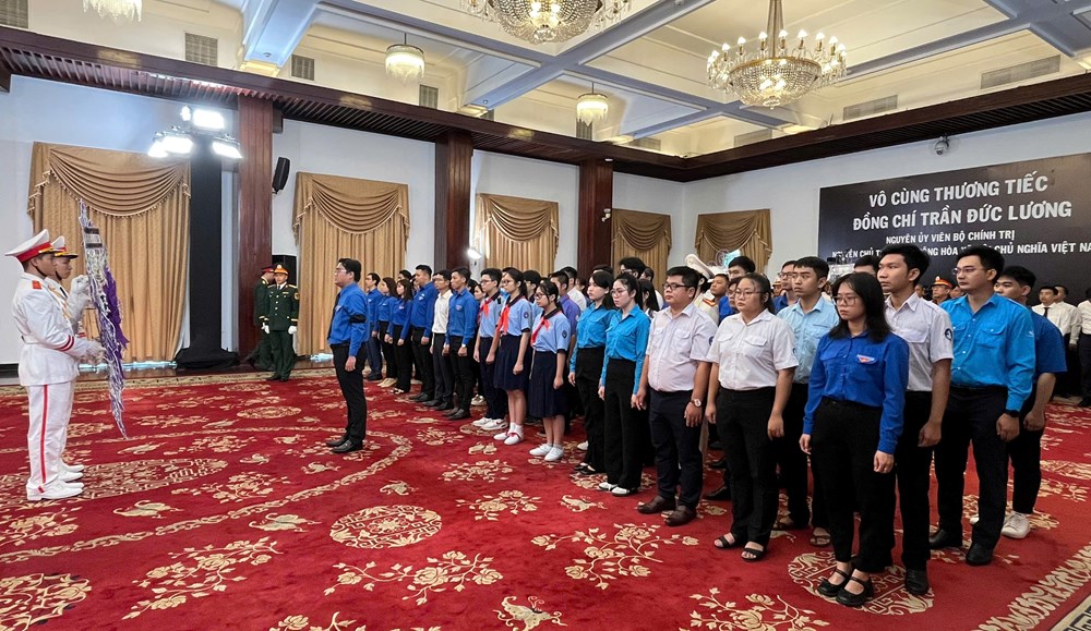 TP.HCM tổ chức trọng thể Lễ viếng nguyên Chủ tịch nước Trần Đức Lương - ảnh 13