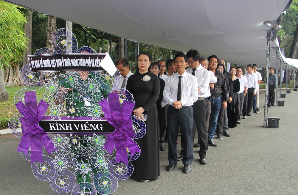TP.HCM tổ chức trọng thể Lễ viếng nguyên Chủ tịch nước Trần Đức Lương - ảnh 14