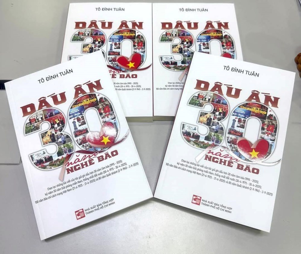Ra mắt sách “Dấu ấn 30 năm nghề báo” của nhà báo Tô Đình Tuân - ảnh 1