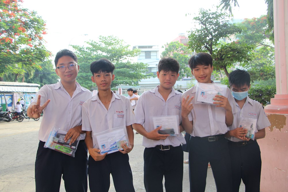 Hơn 76.000 thí sinh thi tuyển sinh lớp 10 năm học 2025–2026 - ảnh 1