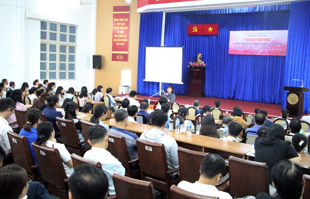 Báo cáo chuyên đề tuyên truyền phòng, chống bạo lực gia đình, xây dựng gia đình hạnh phúc - ảnh 1