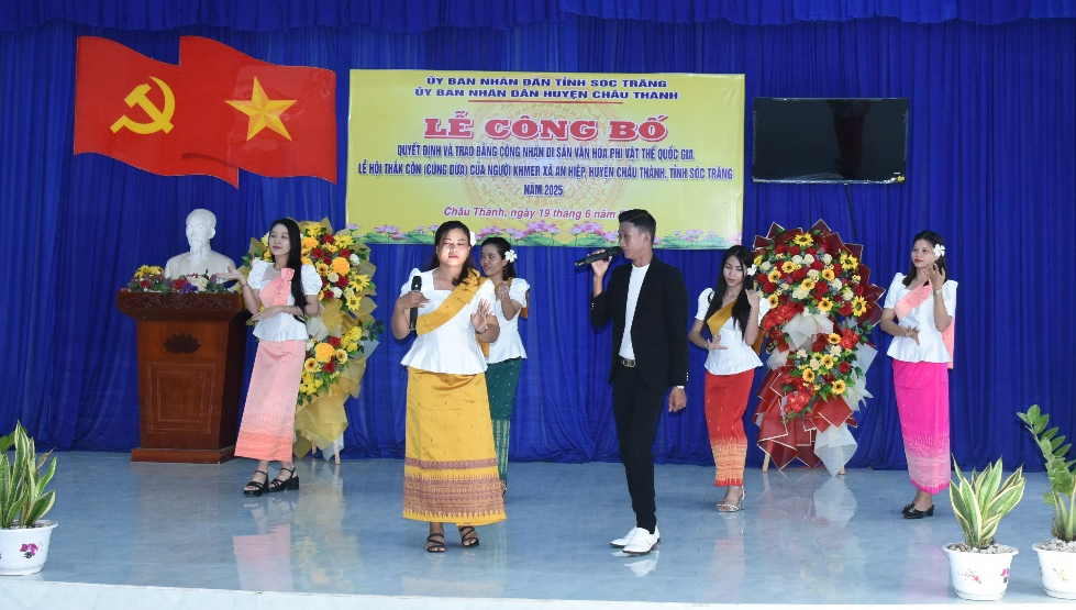 Công bố Di sản văn hóa phi vật thể quốc gia Lễ hội Thắk Côn - ảnh 2
