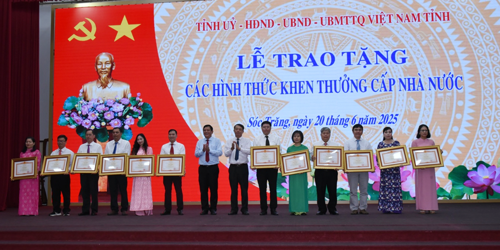 Tổng kết 10 năm thực hiện Chỉ thị số 05 - ảnh 3