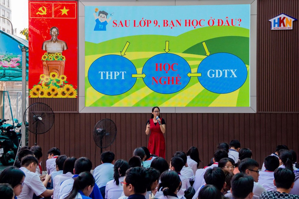 Học sinh THCS tham gia “Cùng bạn chọn nghề cho tương lai” - ảnh 2