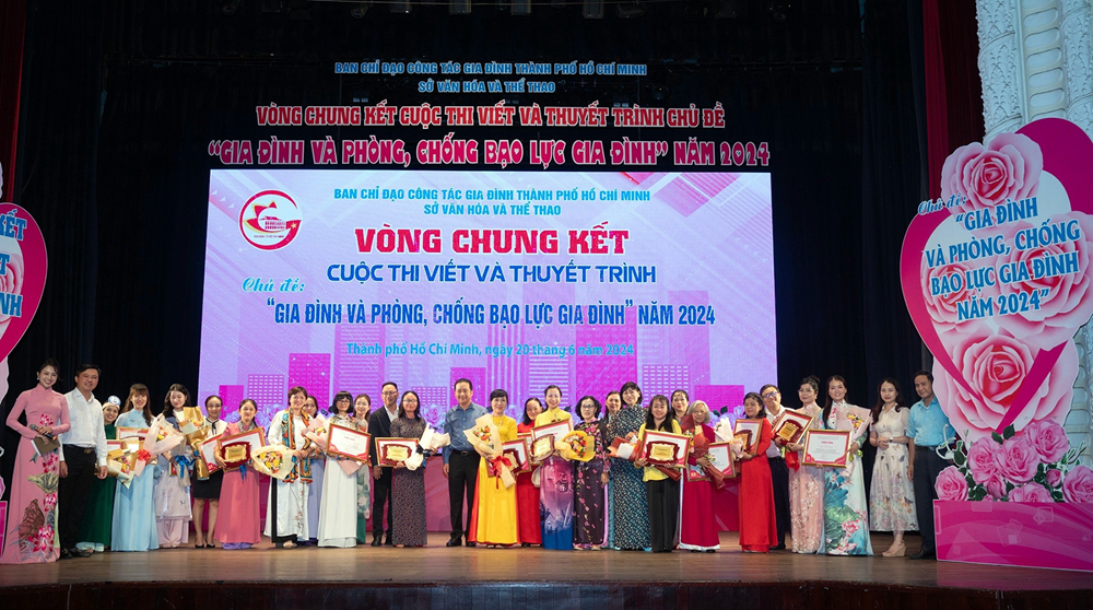 Đẩy mạnh truyền thông về phòng, chống bạo lực gia đình và xây dựng gia đình hạnh phúc - ảnh 6