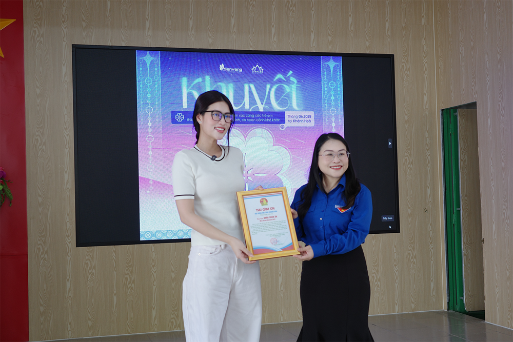Hoa hậu Đoàn Thiên Ân mang dự án “Khuyết” đến Làng trẻ SOS Nha Trang - ảnh 5