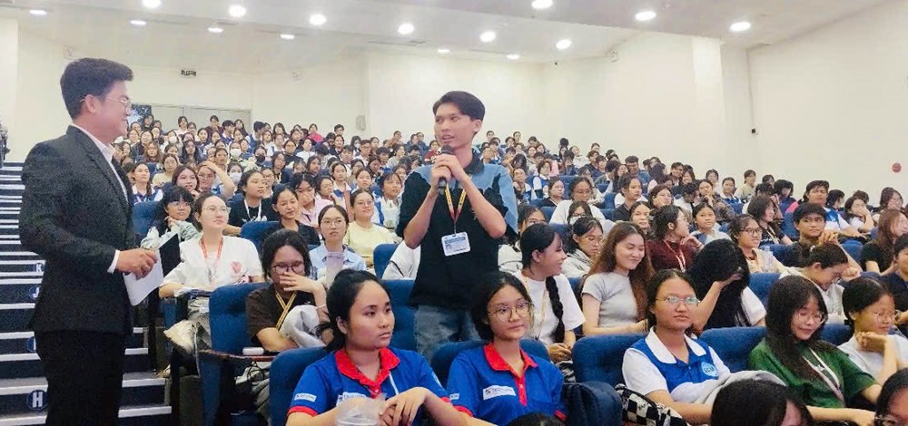Tuyên truyền phòng, chống bạo lực gia đình đến sinh viên - ảnh 2