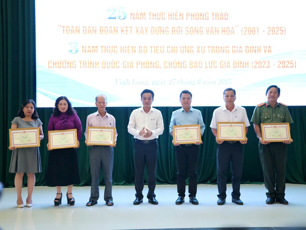 Phát huy hiệu quả phong trào TDĐKXDĐSVH gắn với công tác gia đình - ảnh 3