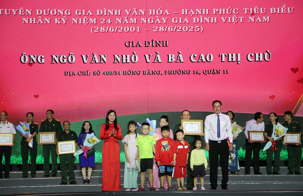 TP.HCM cam kết tiếp tục hỗ trợ các phong trào văn hóa, xây dựng gia đình hạnh phúc - ảnh 3